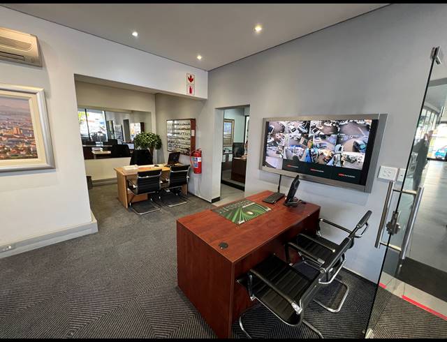 2,113M² RETAIL FOR SALE IN PAROW EAST